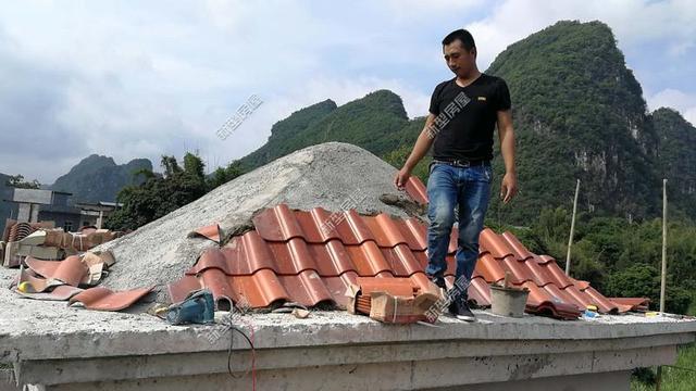 30元一平的樹脂瓦省錢又耐用？網友：吃飽沒事干，用一年就得換